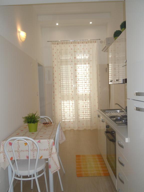 Welcome Holiday House Полиньяно-а-Маре Экстерьер фото