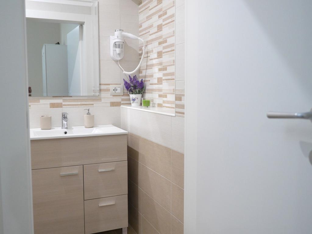 Welcome Holiday House Полиньяно-а-Маре Экстерьер фото